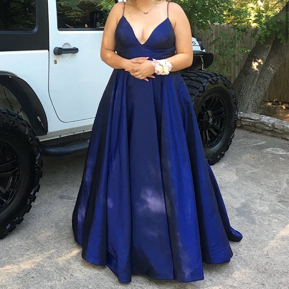 Elegant Blue Evening Gown
